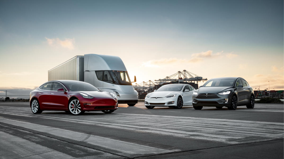 Latvija ir testējusi reālu elektromobiļu modeļu klāstu. Verdikts: Tesla un Ķīnas zīmoli ir priekšā.