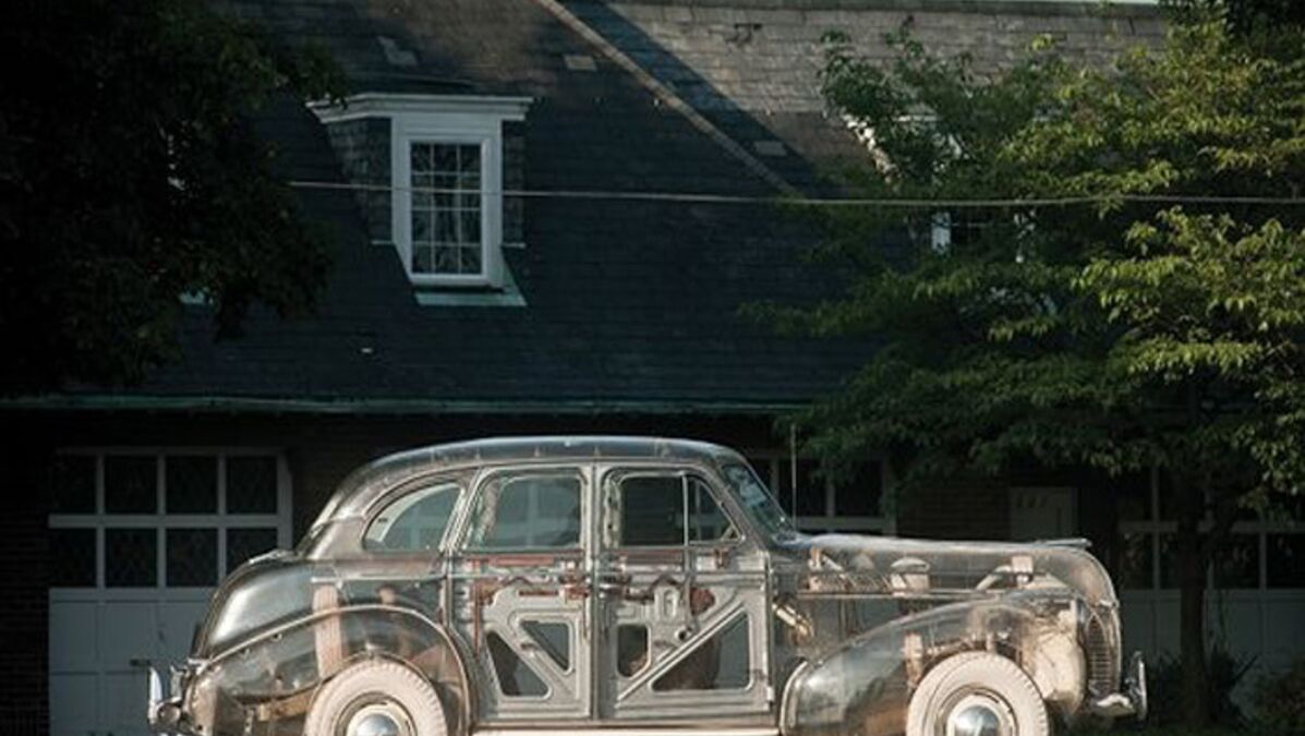 Tas bija bezjēdzīgi, bet kopš rūpniecība atklāja orgstiklu, 1939. gadā Pontiac izlaida pirmo “spoku automašīnu”.