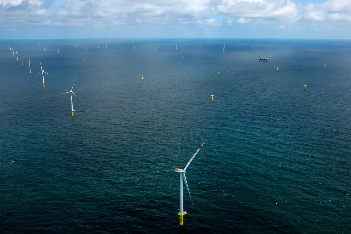 Tā ir pasaulē lielākā jūras turbīna: tā var nodrošināt elektroenerģiju aptuveni 55 000 mājsaimniecībām.