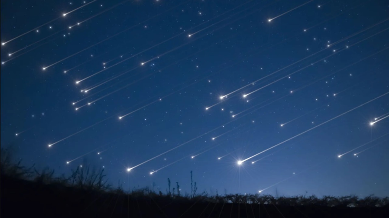 Šonedēļ būs redzams dubultā meteorītu lietus: šo parādību varēs novērot no vairākām vietām uz Zemes, un tā ilgs līdz 12. augustam.